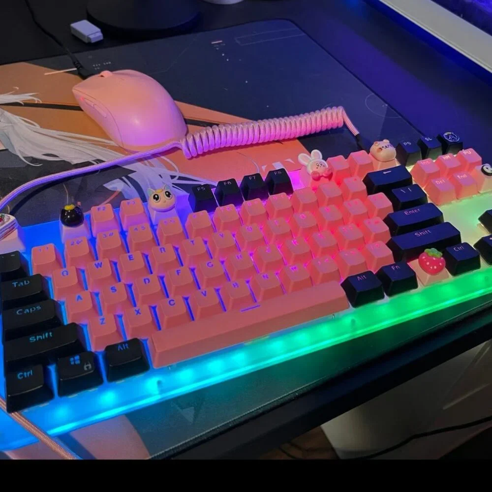 Custom Single Sleeve Coiled USB Cable for Mechanical Keyboard in Pink